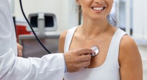 salute donna visita medico