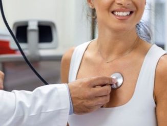 salute donna visita medico