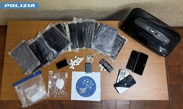 varese spaccio cocaina arresti