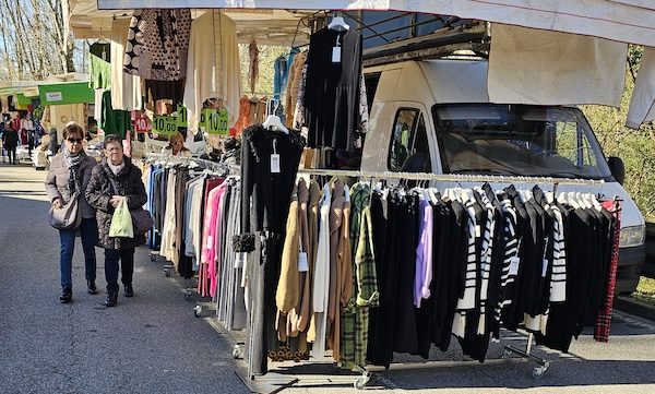 Sesto calende mercato centro
