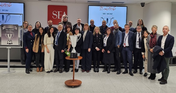 Malpensa American Airlines customer cup