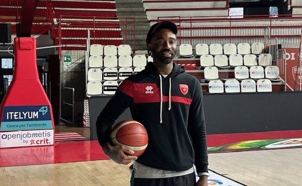 Openjobmetis Varese Desonta Bradford