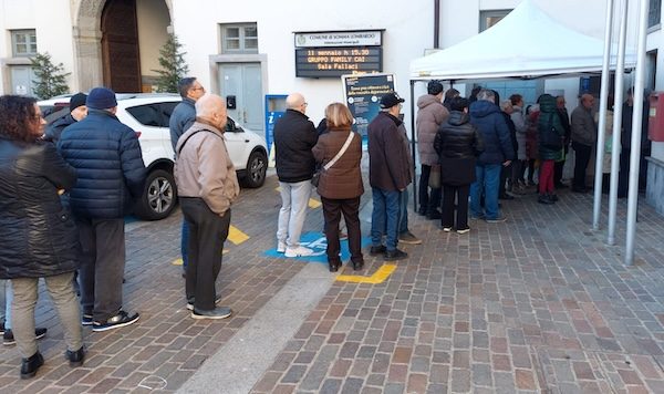 Somma lombardo rifiuti comune