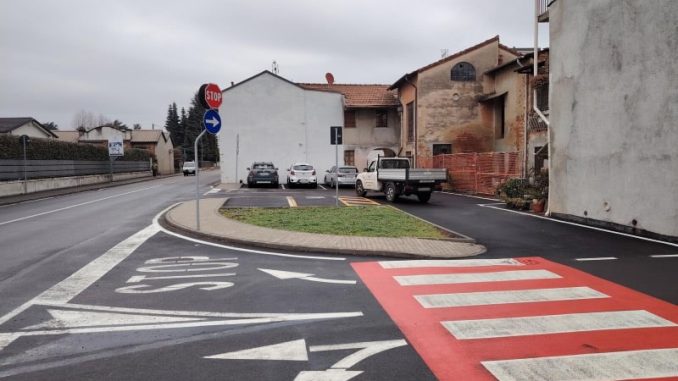 Oggiona parcheggi asilo disco