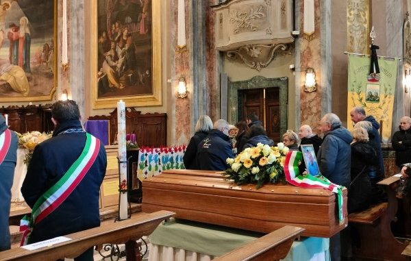 addio brinzio ex sindaco vanini