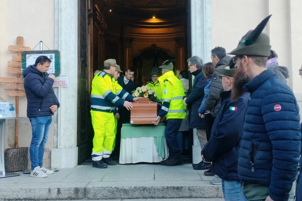 addio brinzio ex sindaco vanini