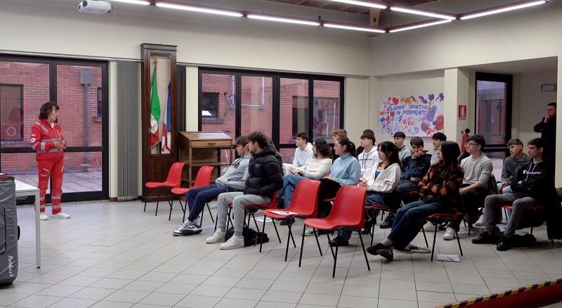 croce rossa studenti defibrillatore