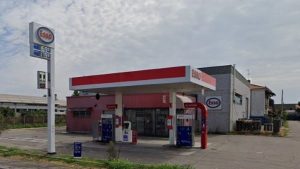 distributore benzina esso sangiorgiosulegnano