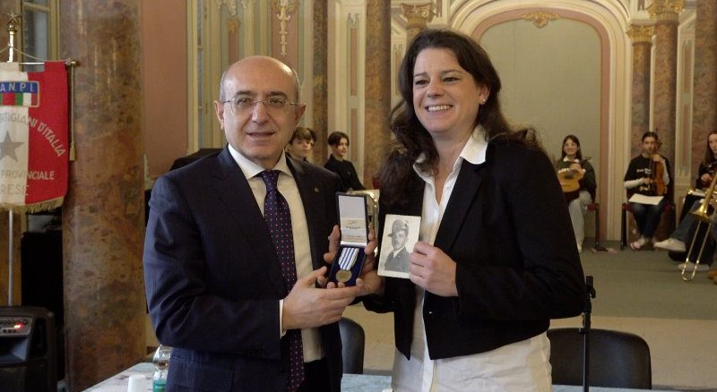 giorno memoria varese medaglie