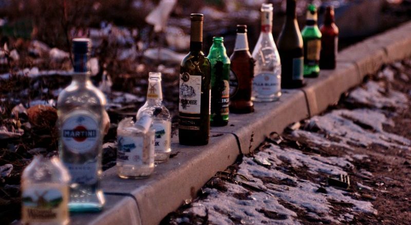 varese basta alcol strada