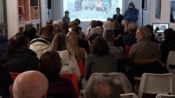 Gallarate libro Mondadori musica