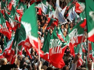 Forza italia bandiere gallarate