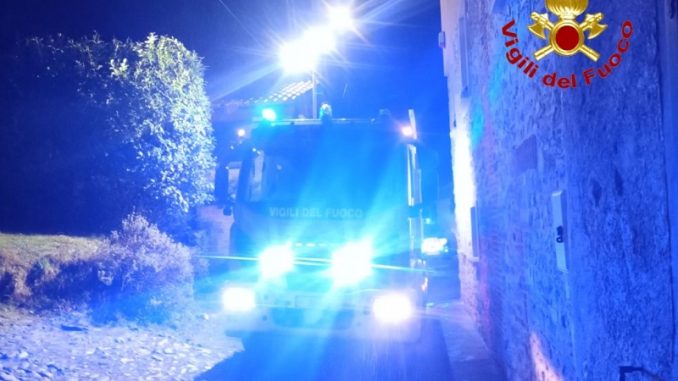 casalzuigno incendio tetto casa