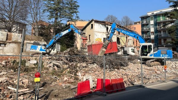 lavori ex ferramenta varese