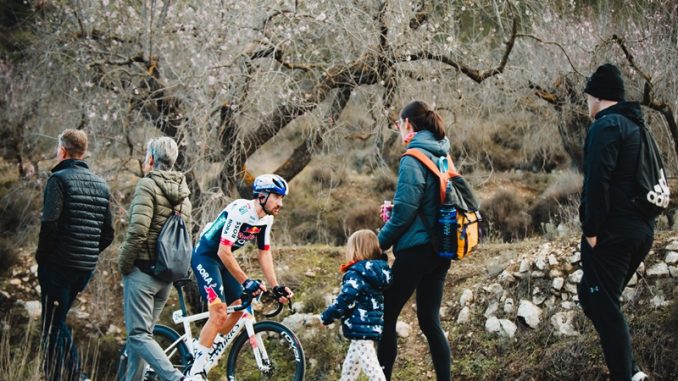 ciclismo gianni moscon
