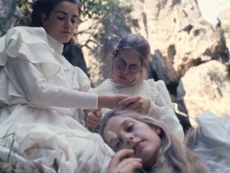 varese film hanging rock 03