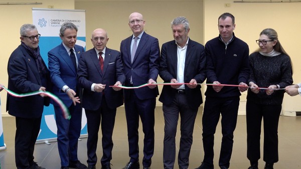 varese giovani stranieri futuro