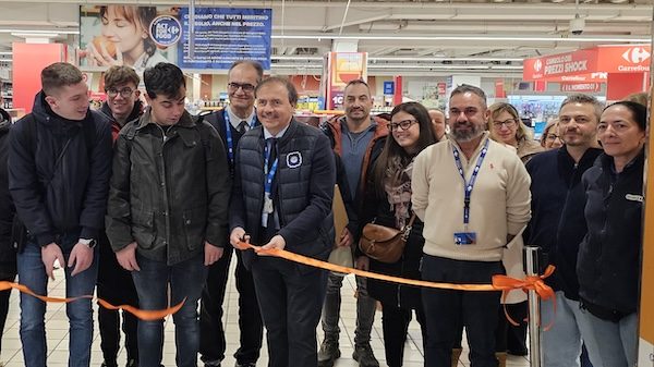 gallarate carrefour lavoro ragazzi autistici