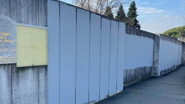 legnano vandali cimitero novax