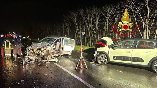 abbiategrasso incidente feriti vigilidelfuoco