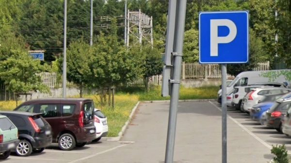 sesto Esselunga parcheggio stazione