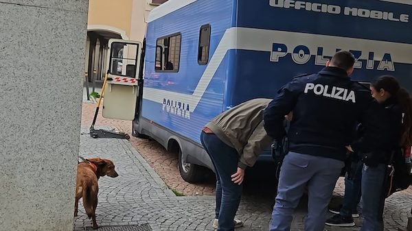 Varese biumo polizia