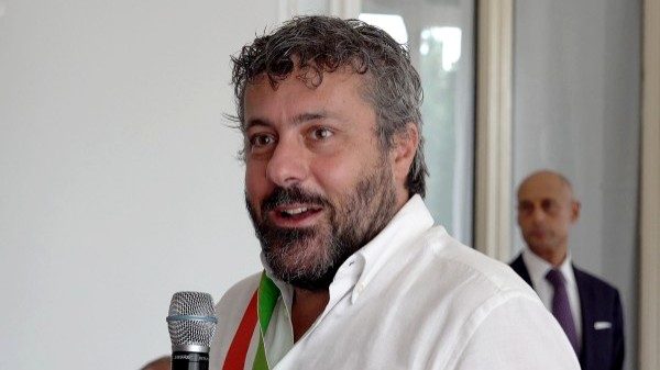 conferenza sindaci sette laghi