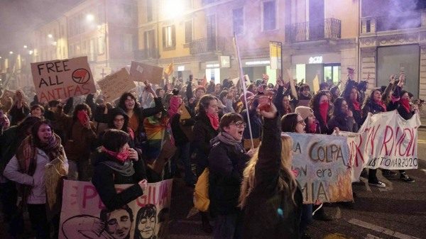 femministe sciopero varese