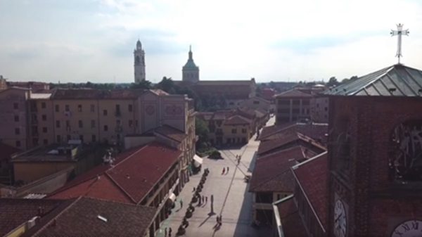 magenta panorama