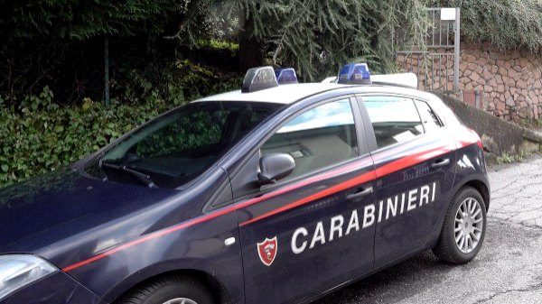 mesenzana ubriaco aggredisce carabinieri