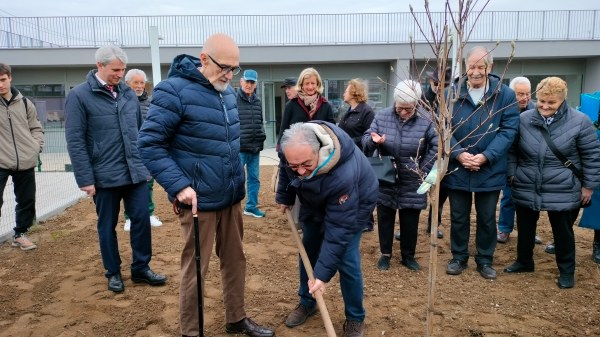 varese piazzale kennedy centro anziani