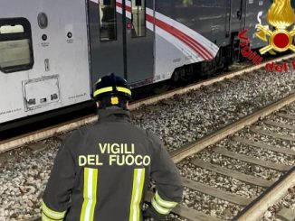 vedano morto uomo treno