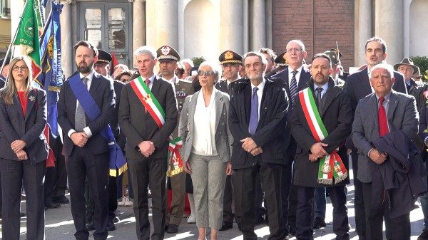 25 aprile varese papa