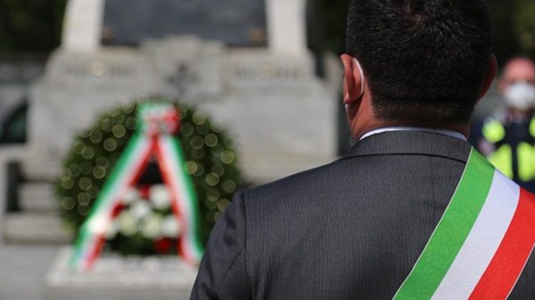 25aprile cerimonia tricolore