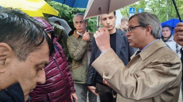 5 stelle estrema destra scuola