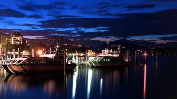 Arona Angera battelli sera