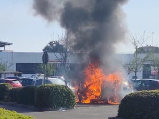 Olgiate olona macchina fuoco Esselunga
