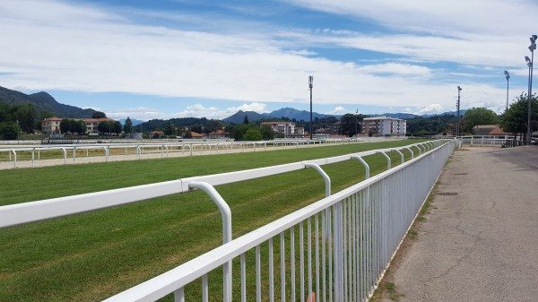 bando ippodromo varese revocato