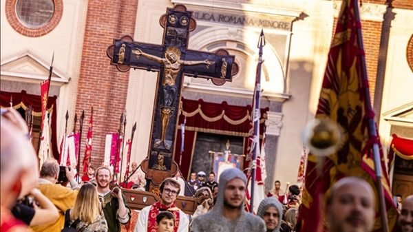 traslazione croce palio legnano 2024