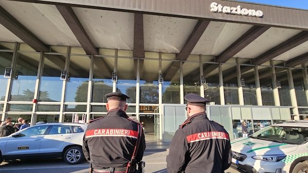Gallarate stazione rapina Daspo