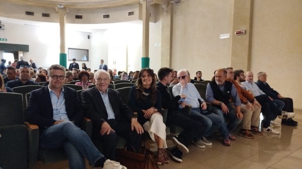 Studenti ponti Gallarate scuola