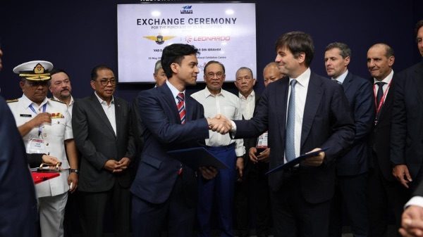 leonardo elicotteri Malesia governo