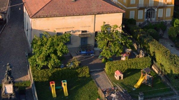 asilo brinzio non chiude