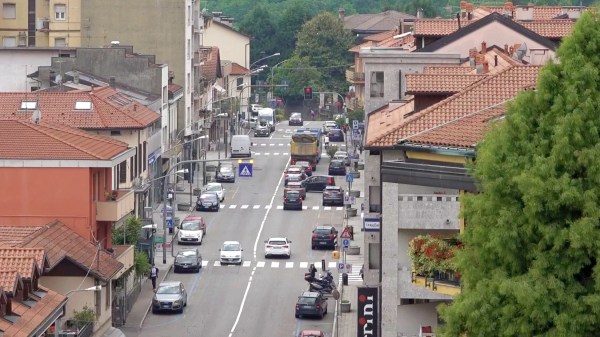 besozzo minoranza via xxv aprile