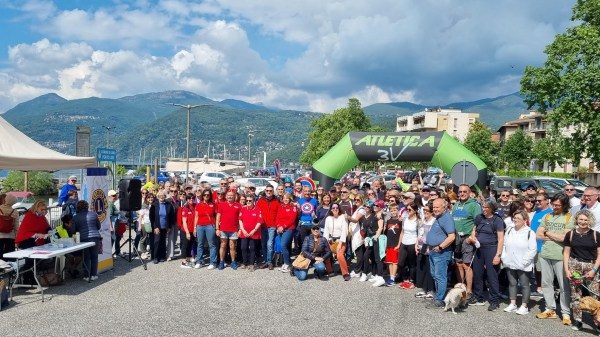 camminata solidale lions luino