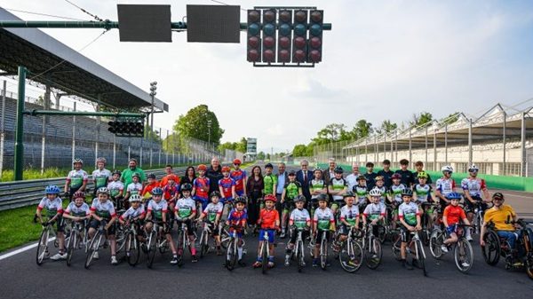 ciclismo monza autodromo