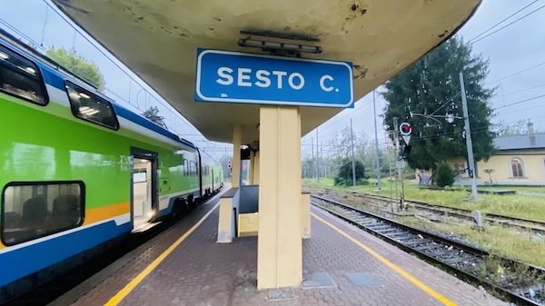 Sesto calende stazione rapina