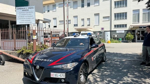 angera ospedale ucciso moglie