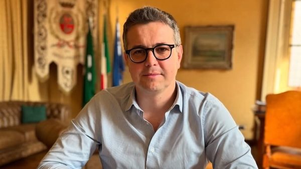 Deport them now gallarate cassani
