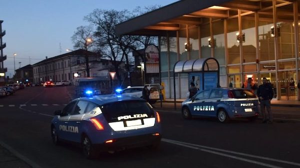 Gallarate stazione droga coltello